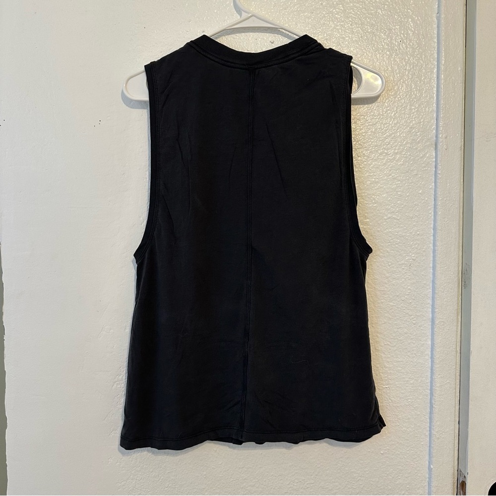 Lululemon Tank - Picture 5 of 6